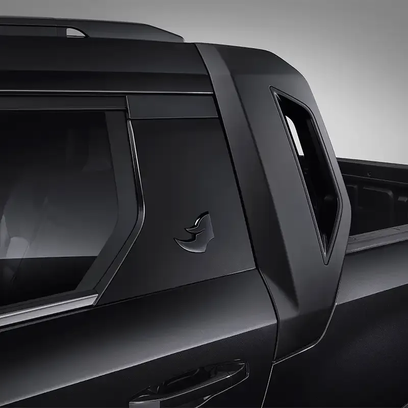 kgm musso ev black c-pillar
